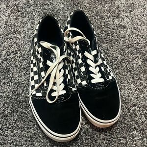 Youth 6.5 checkered vans